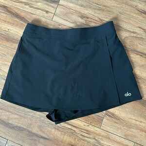 Alo skort size small.
